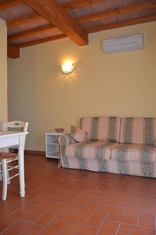 Agriturismo Beveraggio Appartamenti Marina di Grosseto Kamer foto